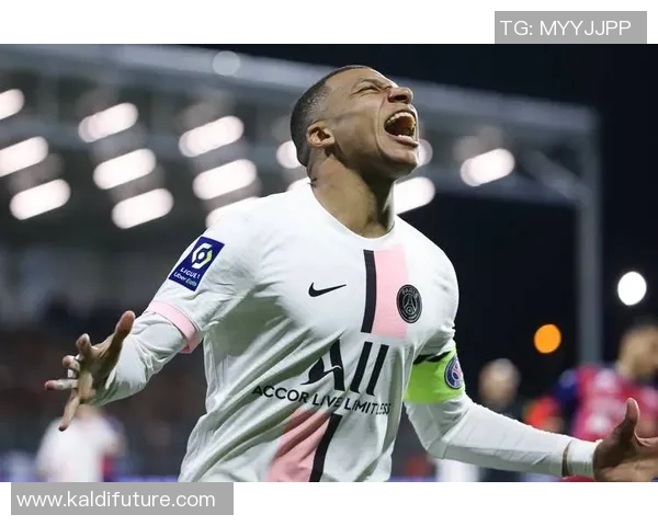 2017年巴黎圣日耳曼逆转巴萨的经典之战回顾与分析