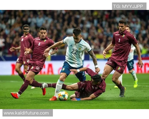 巴拉圭与阿根廷的足球对决：激情碰撞与历史交锋的精彩瞬间