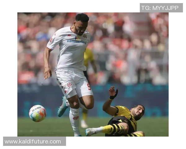 沙克尔与多特蒙德的激烈对决揭示了足球战术的深层次博弈与球队实力的较量