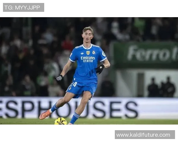 贝林厄姆崛起之路:从青训新星到世界足球舞台的闪耀之星 贝林厄姆崛起之路:从青训新星到世界足球舞台的闪耀之星