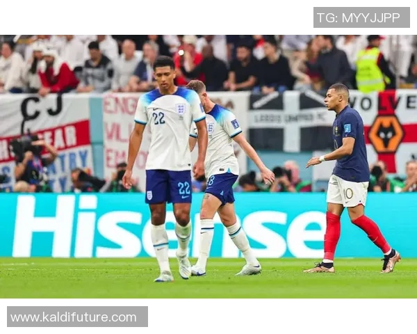 阿苏尔与罗伯斯的巅峰对决揭示了足球战术的新趋势与未来发展方向 阿苏尔与罗伯斯的巅峰对决揭示了足球战术的新趋势与未来发展方向