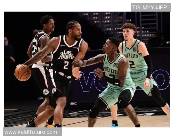 2015年黄蜂与快船季前赛精彩回顾录像全程分析与亮点集锦 2015年黄蜂与快船季前赛精彩回顾录像全程分析与亮点集锦