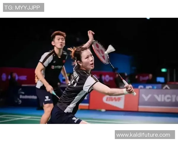 上海羽毛球队在大师赛中的默契配合与战术分析