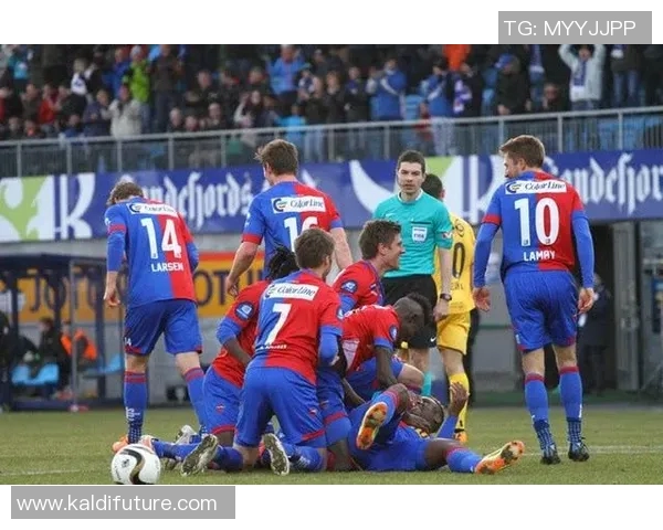 斯托曼与松达尔的激烈对决揭示足球战术的新趋势与挑战