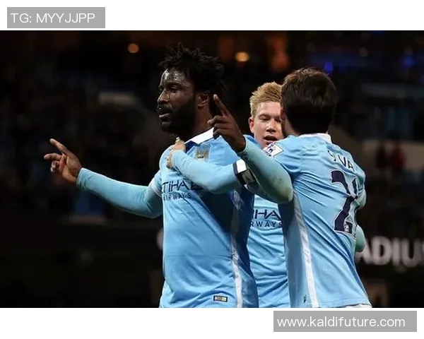 曼联迎战赫尔城争夺联赛杯荣誉全力以赴展现球队实力