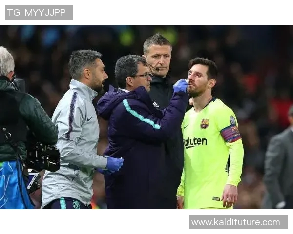 特兰米尔与贝里激战正酣谁将赢得这场精彩对决 特兰米尔与贝里激战正酣谁将赢得这场精彩对决