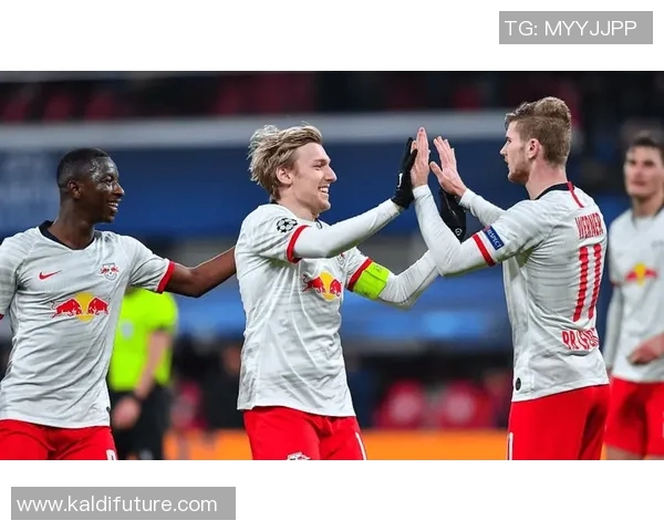 热刺对阵莱比锡红牛比分揭晓赛季精彩对决回顾